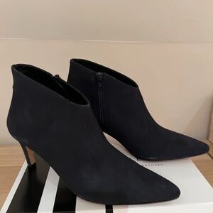 Elegant Black Suede Heeled Boots